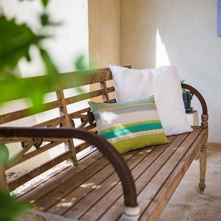 Sous Les Platanes B&B Шаторенар Экстерьер фото