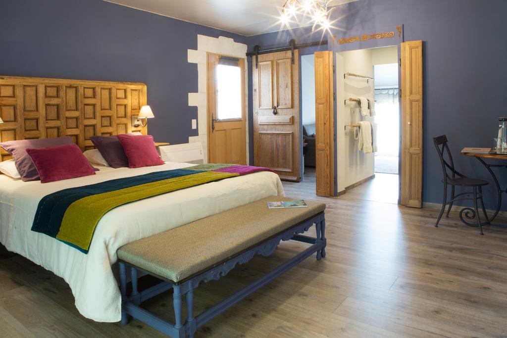 Sous Les Platanes B&B Шаторенар Экстерьер фото